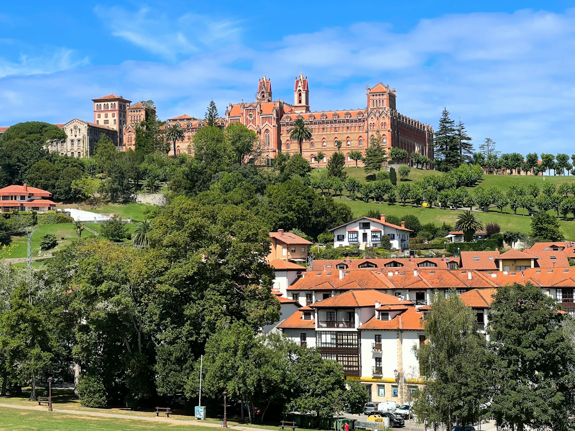 ¿Cómo es vivir en Comillas? Descubre un lugar de ensueño en Cantabria